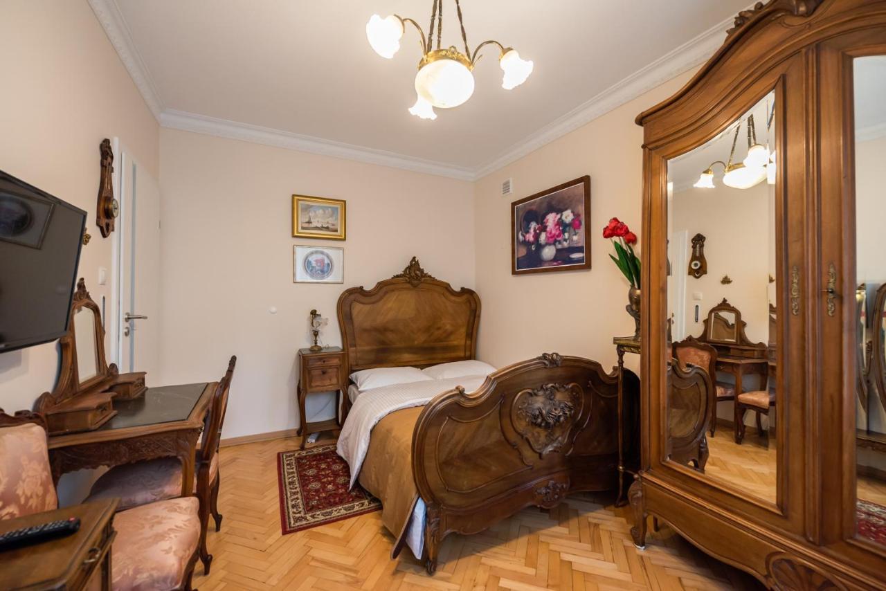 ורשה Downtown Antique Apartment מראה חיצוני תמונה