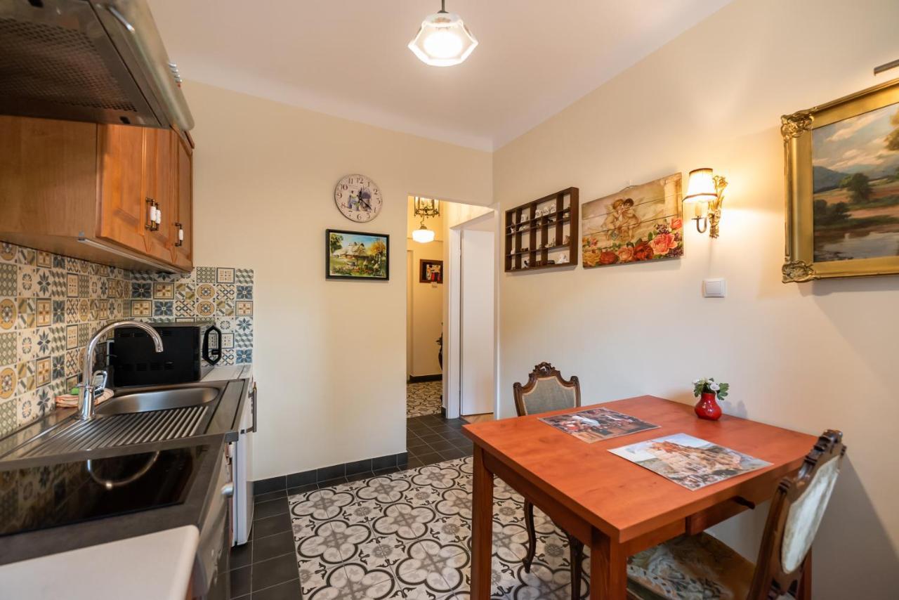ורשה Downtown Antique Apartment מראה חיצוני תמונה