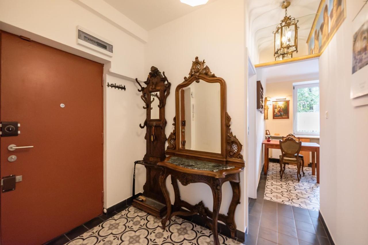ורשה Downtown Antique Apartment מראה חיצוני תמונה
