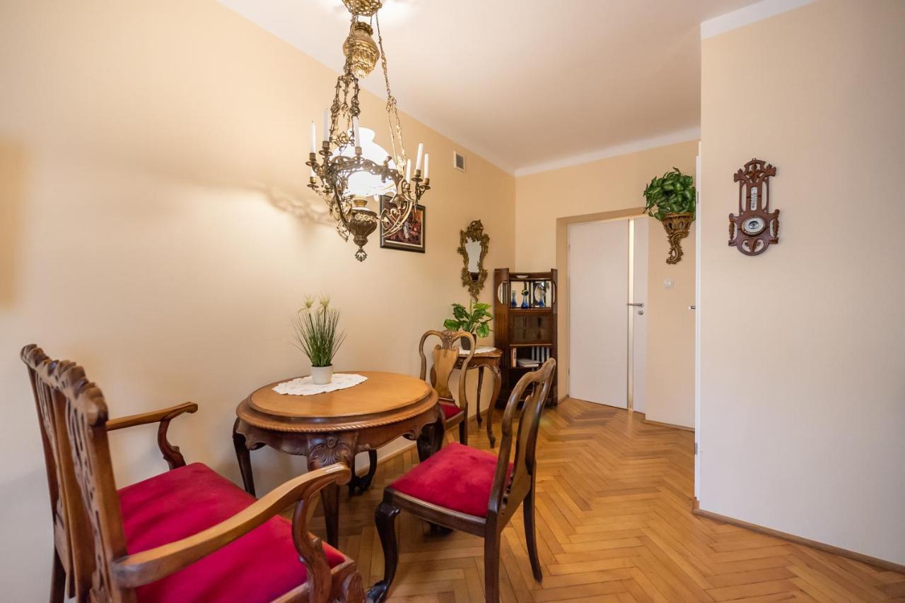 ורשה Downtown Antique Apartment מראה חיצוני תמונה