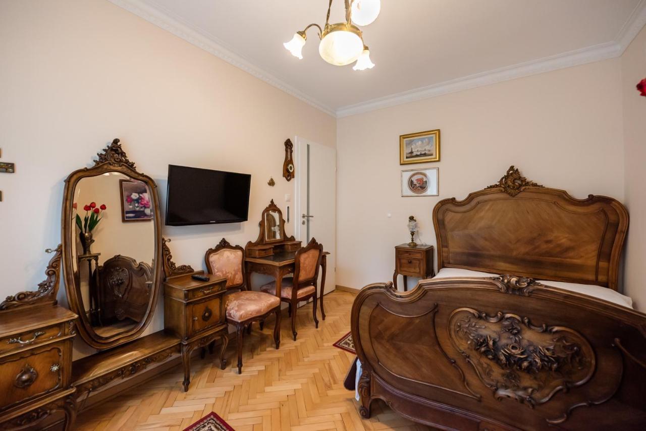 ורשה Downtown Antique Apartment מראה חיצוני תמונה