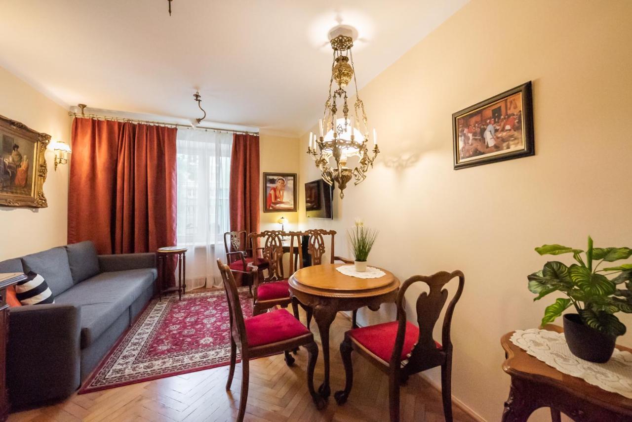 ורשה Downtown Antique Apartment מראה חיצוני תמונה