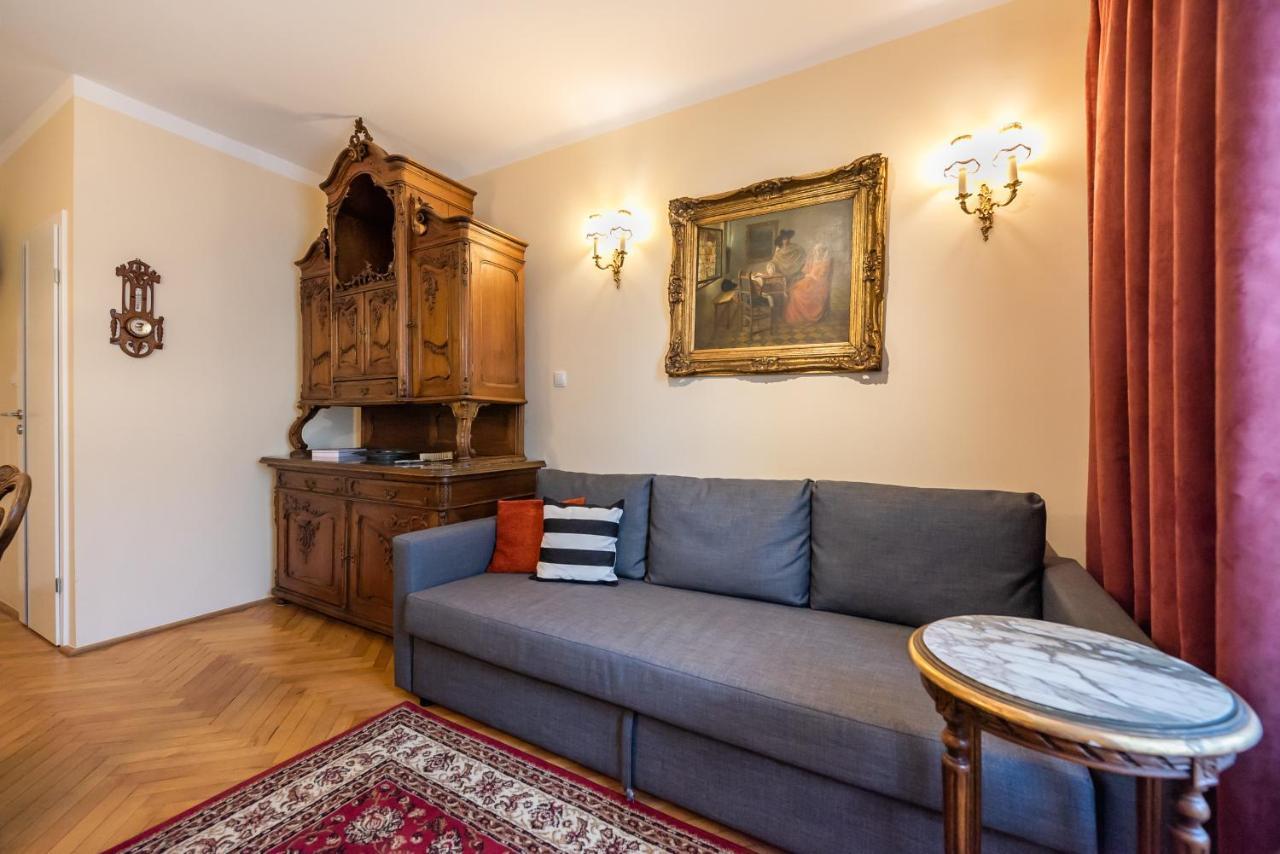ורשה Downtown Antique Apartment מראה חיצוני תמונה